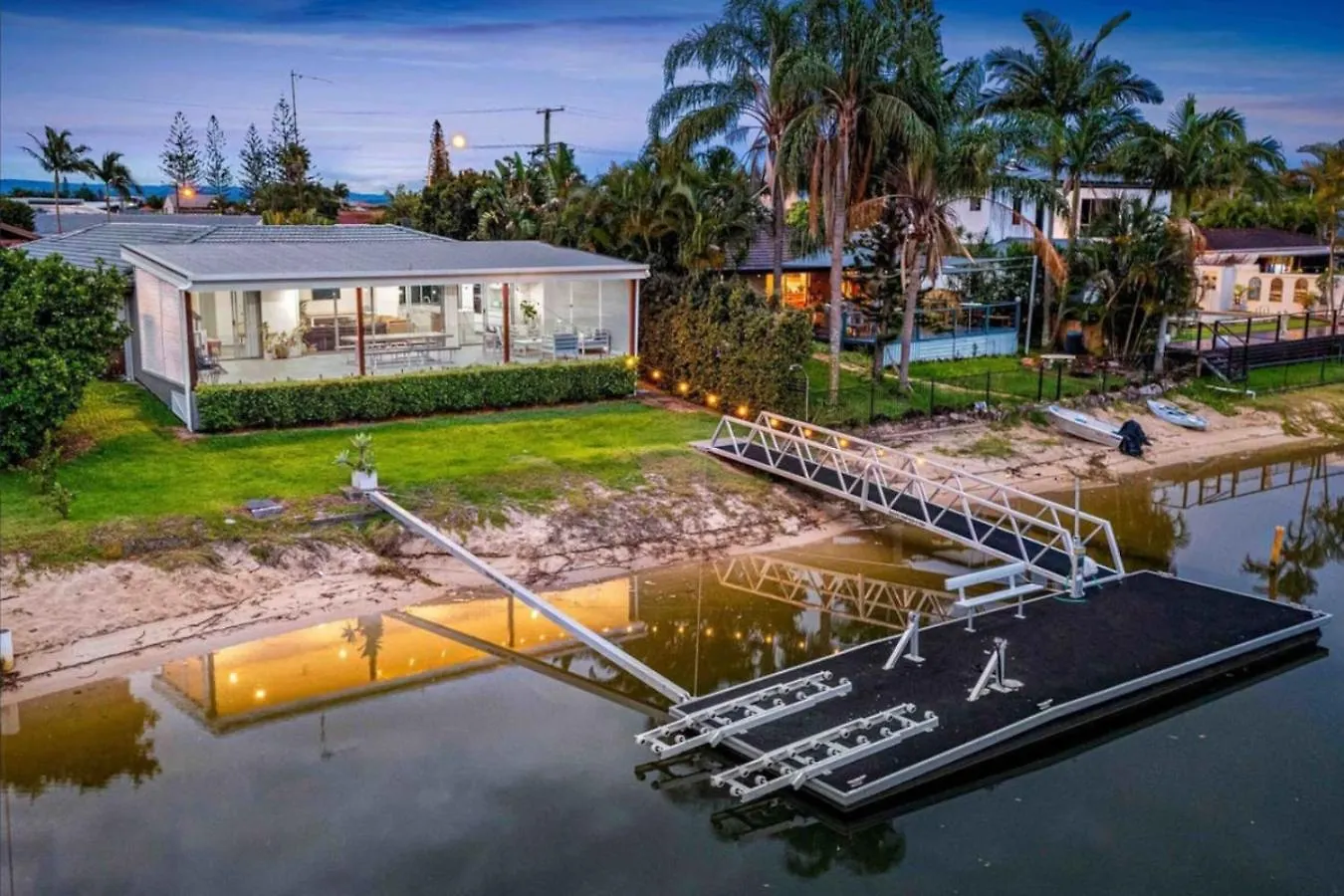 Ferienhaus Villa Water View Family Getaway - Wifi, Pool, Bbq Gold Coast Australien